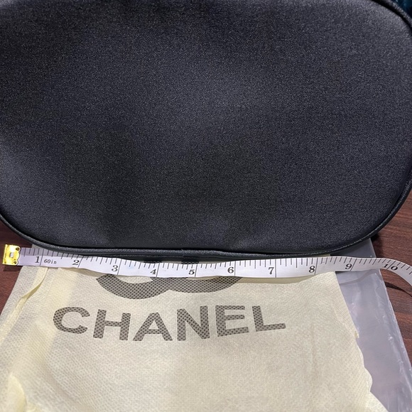 CHANEL BLACK NYLON BEAUTY COSMETIC POUCH - Picture 10 of 13